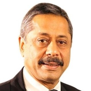 Dr. Naresh Trehan , <span>Chairman & Managing Director <br> Medanta</span>