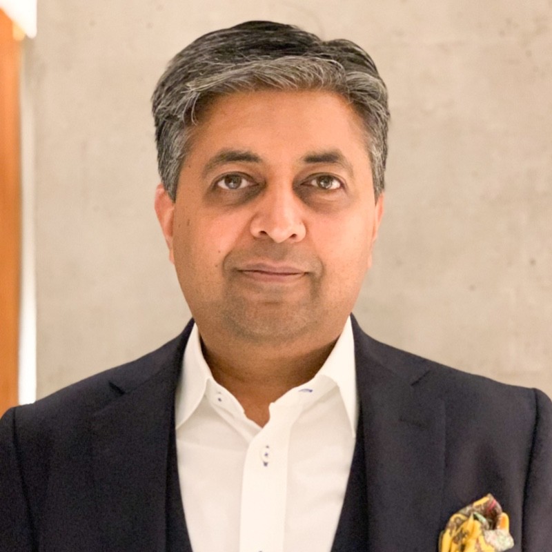 Naveen Munjal , <span>Managing Director <br/> Hero Electric</span>