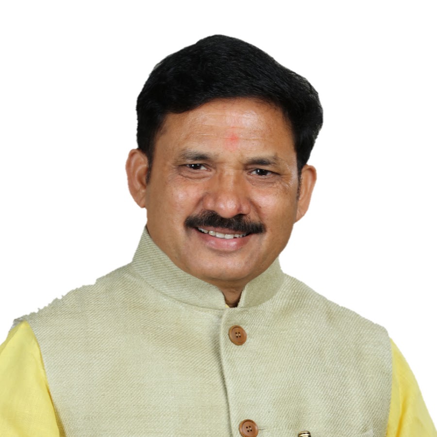 Shri Devusinh Chauhan, <span>Minister of State for Communications <br> Government of India</span>