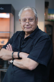 Shiv Khera